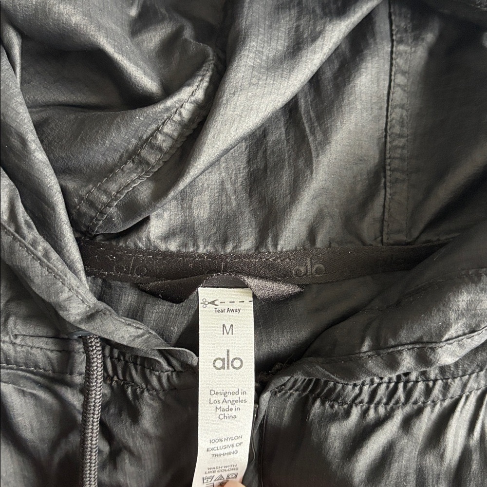 Alo Yoga Windbreaker - Picture 2 of 4